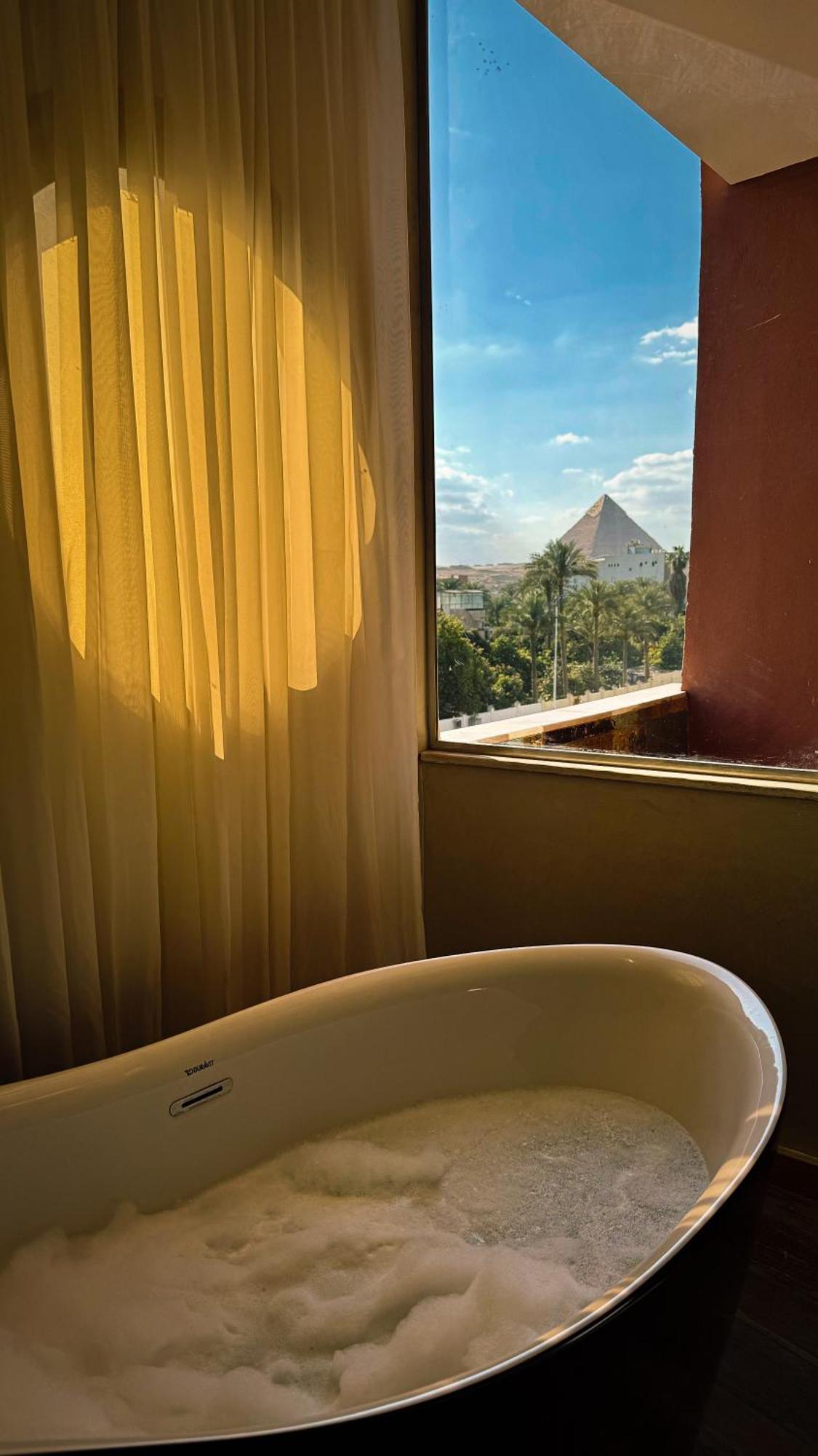 Almas Pyramids View Hotel Kafret el-Gabal Екстериор снимка